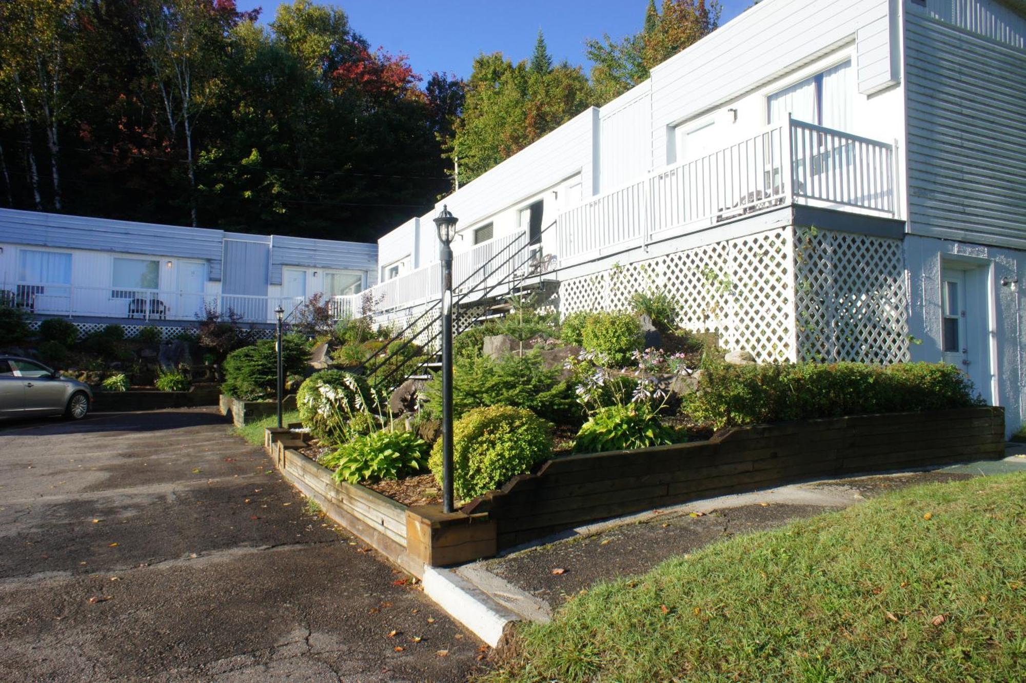 Motel Clair Mont Sainte-Agathe-des-Monts Exterior photo